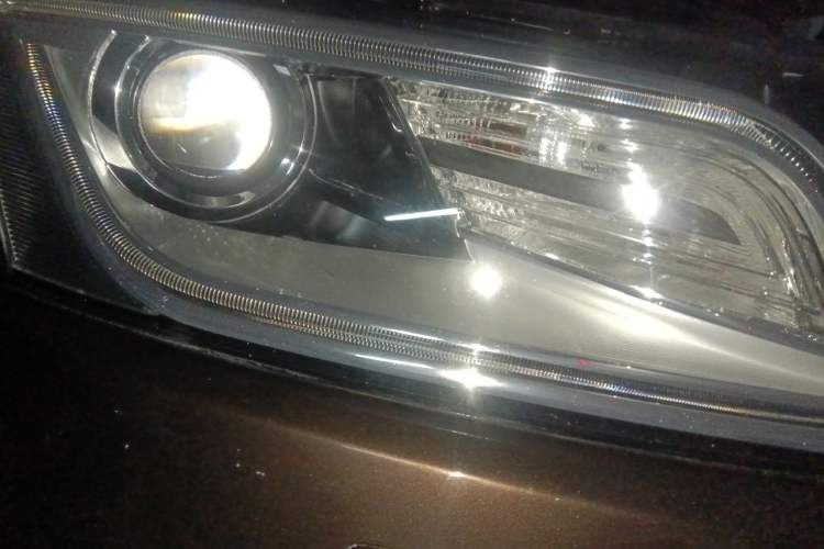 Used Audi Q5 2013 40 TFSI Comfort Edition Right Front Headlight