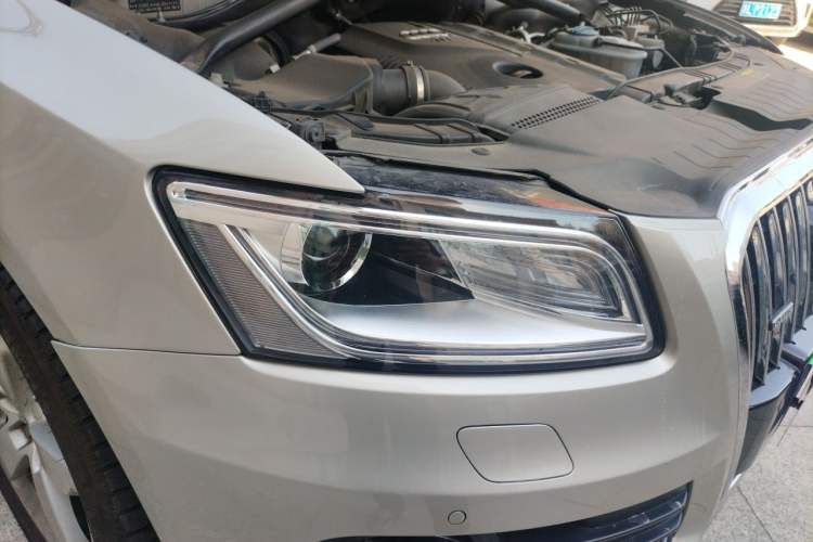 Used Audi Q5 2013 40 TFSI Comfort Edition Right Front Headlight