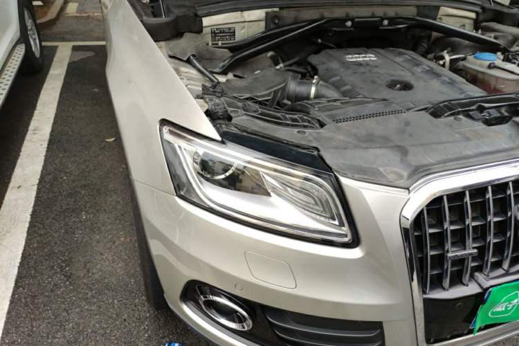 Used Audi Q5 2013 40 TFSI Luxury Model Right Front Headlight
