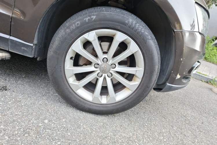 Used Audi Q5 2013 40 TFSI Technology Edition Right Front Wheel Hub