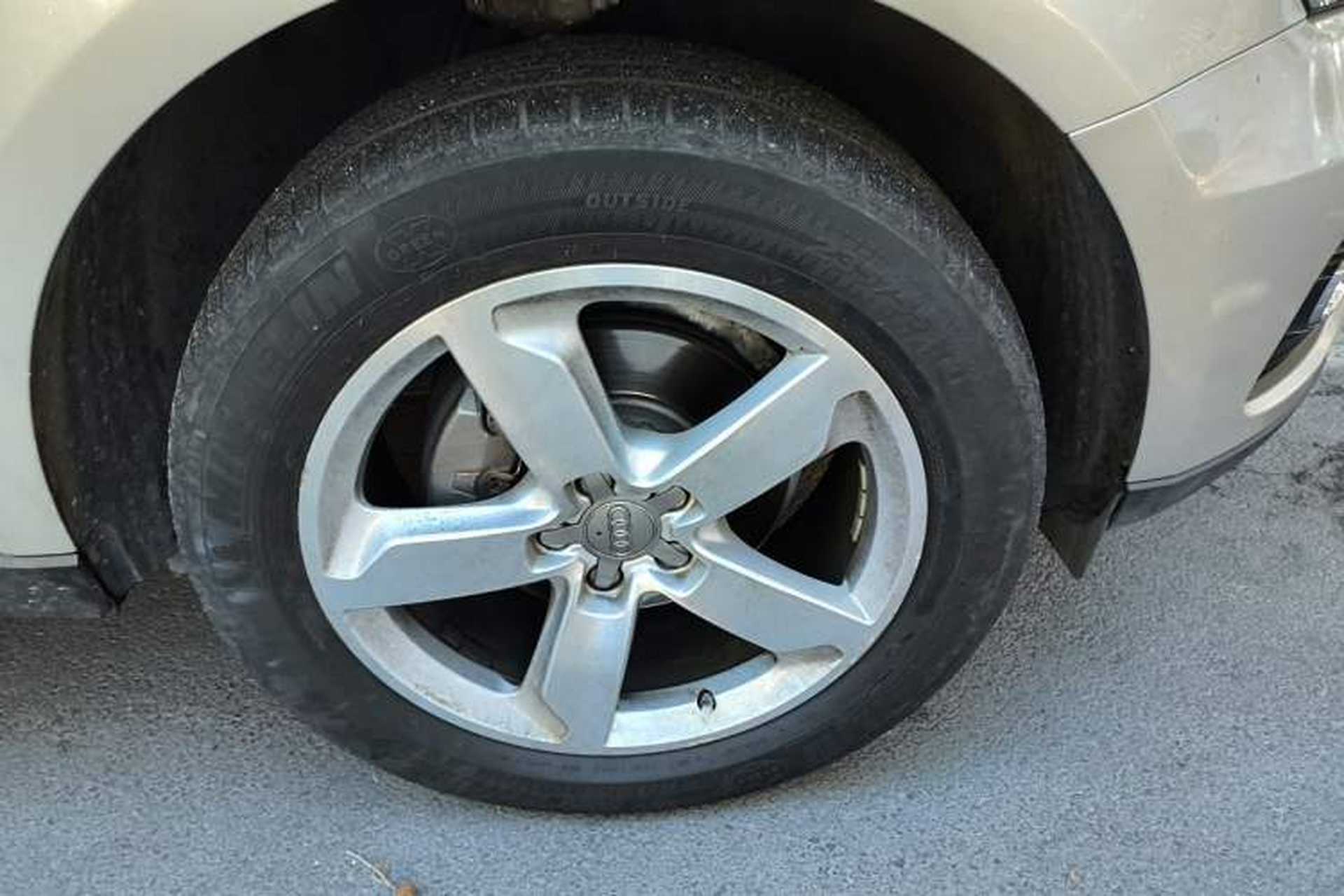 Used Audi Q5 2013 40 TFSI Technology Edition Right Front Wheel Hub