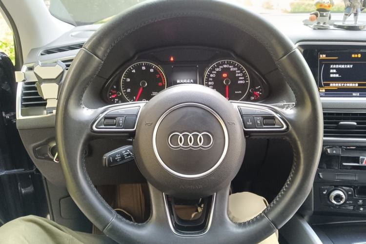 Used Audi Q5 2013 40 TFSI Technology Edition Steering Wheel
