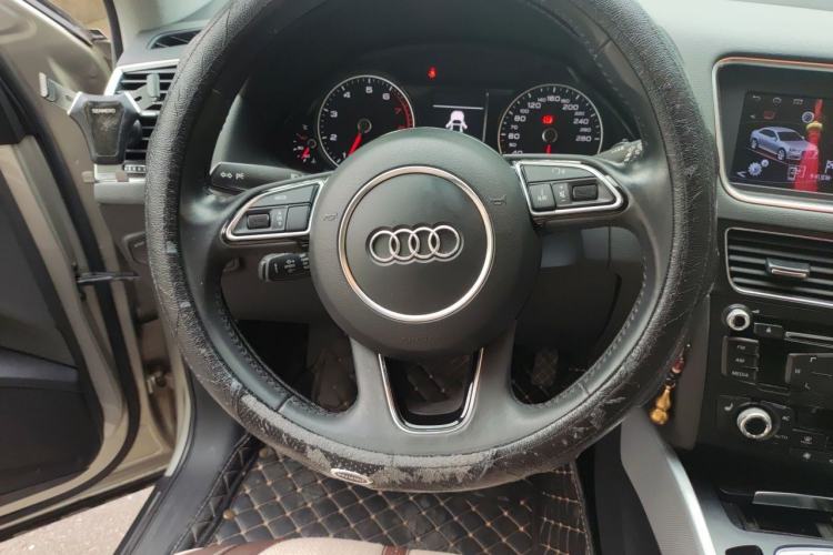 Used Audi Q5 2013 40 TFSI Technology Edition Steering Wheel