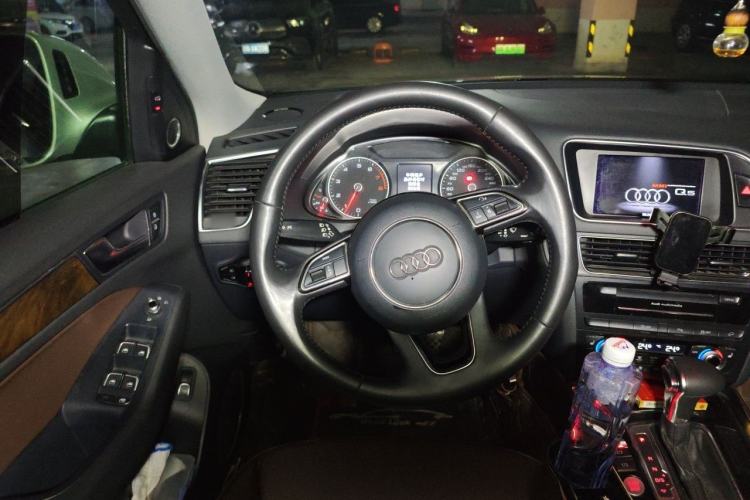 Used Audi Q5 2013 40 TFSI Comfort Edition Steering Wheel