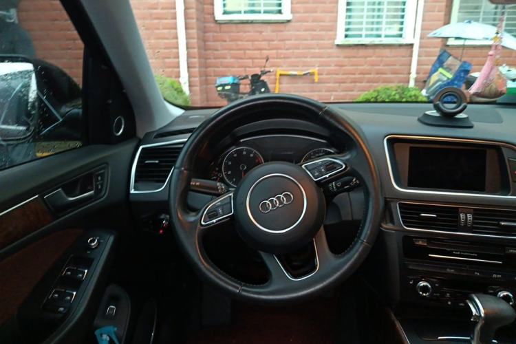 Used Audi Q5 2013 40 TFSI Ambition Steering Wheel