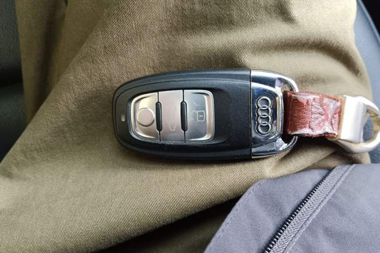 Used Audi Q5 2013 40 TFSI Technology Edition Vehicle Key