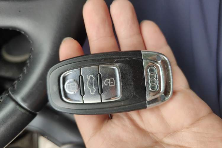 Used Audi Q5 2013 40 TFSI Technology Edition Vehicle Key