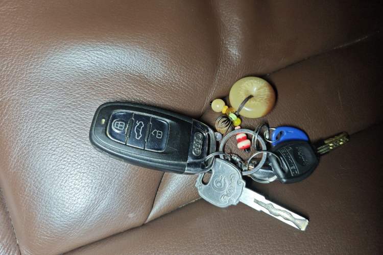 Used Audi Q5 2013 40 TFSI Comfort Edition Vehicle Key