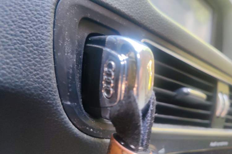 Used Audi Q5 2013 40 TFSI Technology Edition Vehicle Key