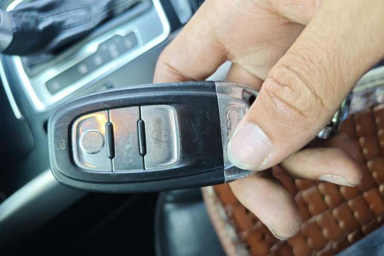 Used Audi Q5 2013 40 TFSI Technology Edition Vehicle Key