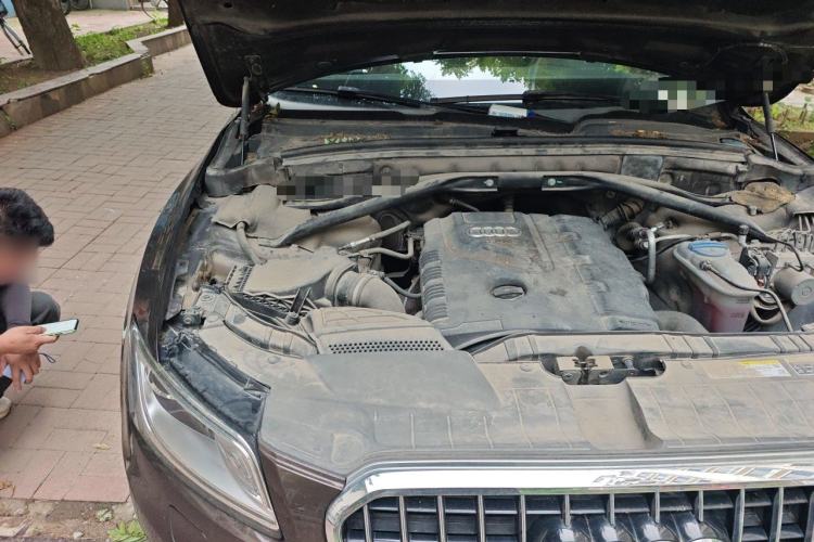 Used Audi Q5 2013 40 TFSI Technology Edition Engine Bay Right