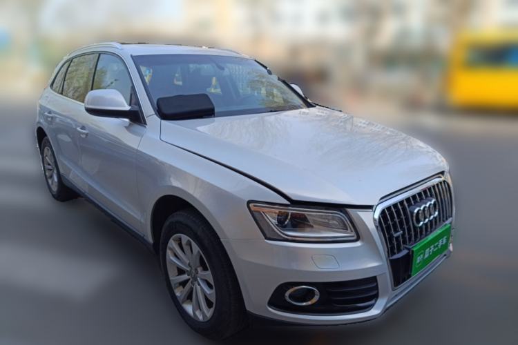 Used Audi Q5 2013 40 TFSI Ambition Front Right 45 Deg