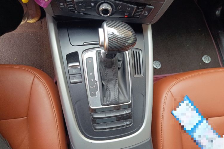Used Audi Q5 2013 40 TFSI Ambition Gear Lever