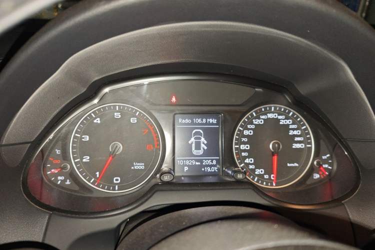 Used Audi Q5 2013 40 TFSI Technology Edition Instrument Cluster