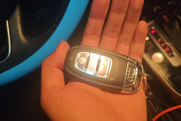 Used Audi Q5 2013 40 TFSI Comfort Edition Vehicle Key