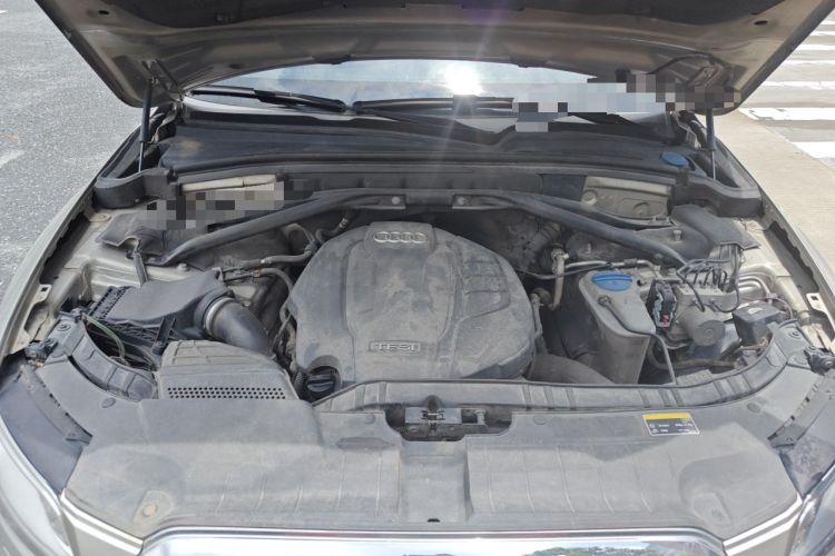 Used Audi Q5 2013 40 TFSI Technology Edition Engine Bay