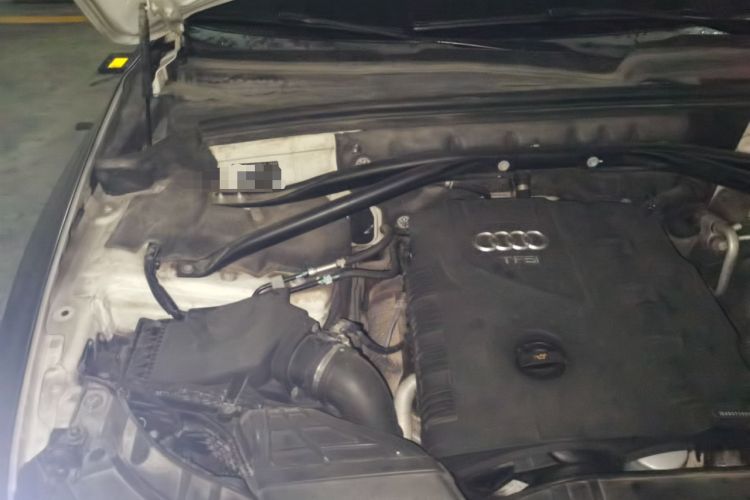 Used Audi Q5 2013 40 TFSI Technology Edition Engine Bay Right
