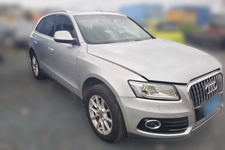 Used Audi Q5 2013 40 TFSI Ambition Front Right 45 Deg