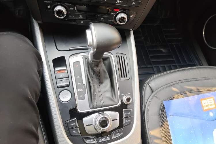 Used Audi Q5 2013 45 TFSI quattro Sport Edition Gear Lever