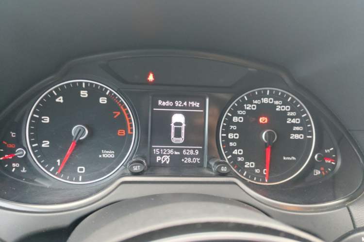 Used Audi Q5 2013 40 TFSI Ambition Instrument Cluster