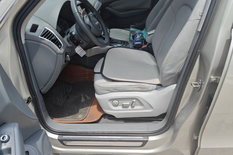 Used Audi Q5 2013 40 TFSI Technology Edition Left Front Seat