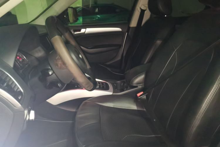 Used Audi Q5 2013 40 TFSI Technology Edition Left Front Seat
