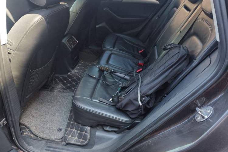 Used Audi Q5 2013 40 TFSI Ambition Left Rear Seat