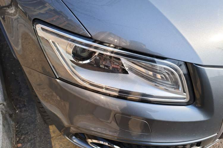 Used Audi Q5 2013 45 TFSI quattro Sport Edition Right Front Headlight