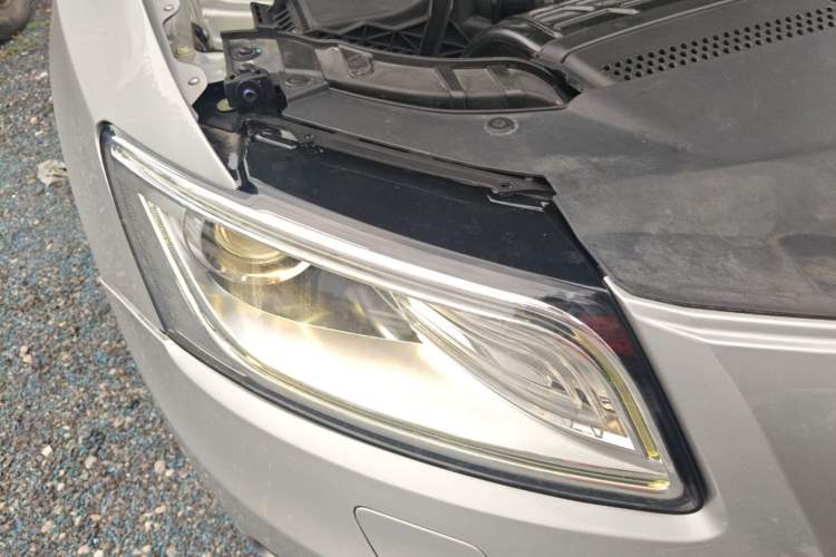 Used Audi Q5 2013 40 TFSI Ambition Right Front Headlight