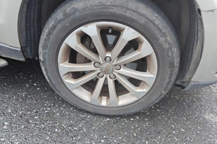 Used Audi Q5 2013 40 TFSI Technology Edition Right Front Wheel Hub