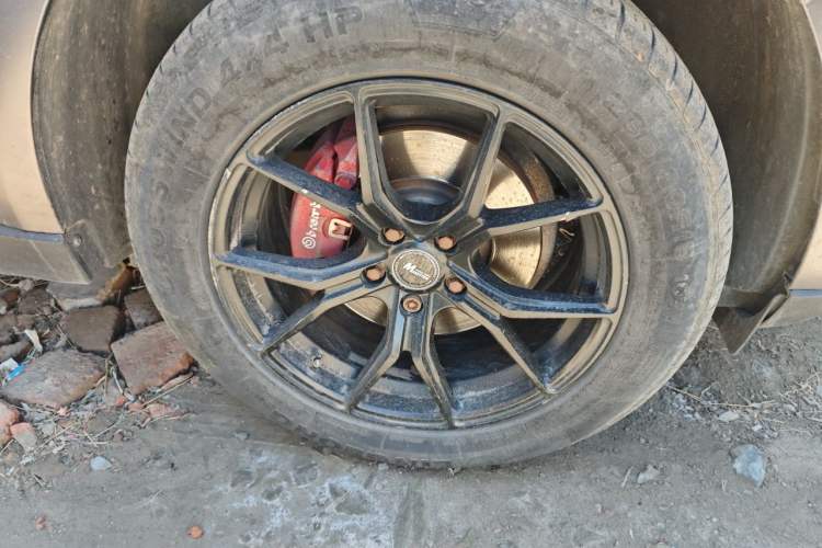 Used Audi Q5 2013 40 TFSI Ambition Right Front Wheel Hub