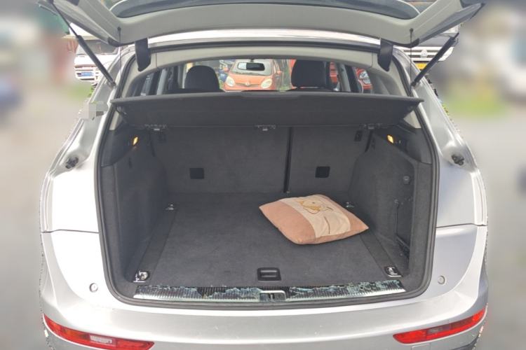 Used Audi Q5 2013 40 TFSI Ambition Trunk