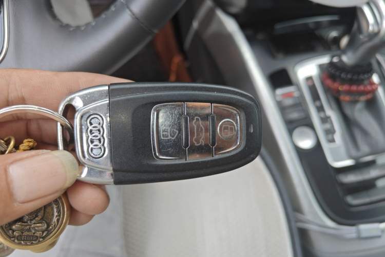 Used Audi Q5 2013 40 TFSI Technology Edition Vehicle Key