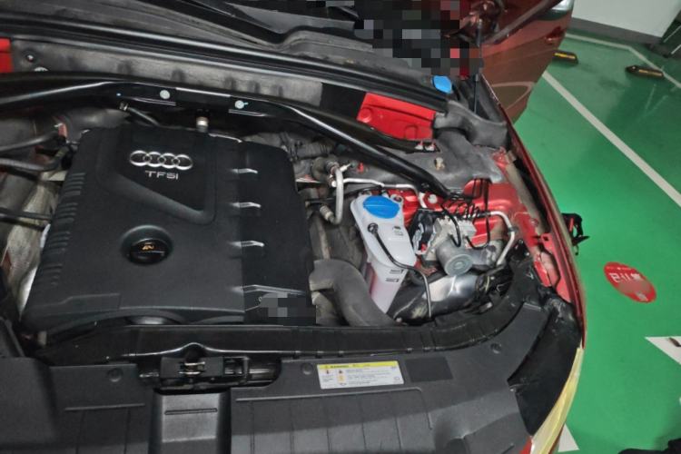Used Audi Q5 2013 40 TFSI Technology Edition Engine Bay Left