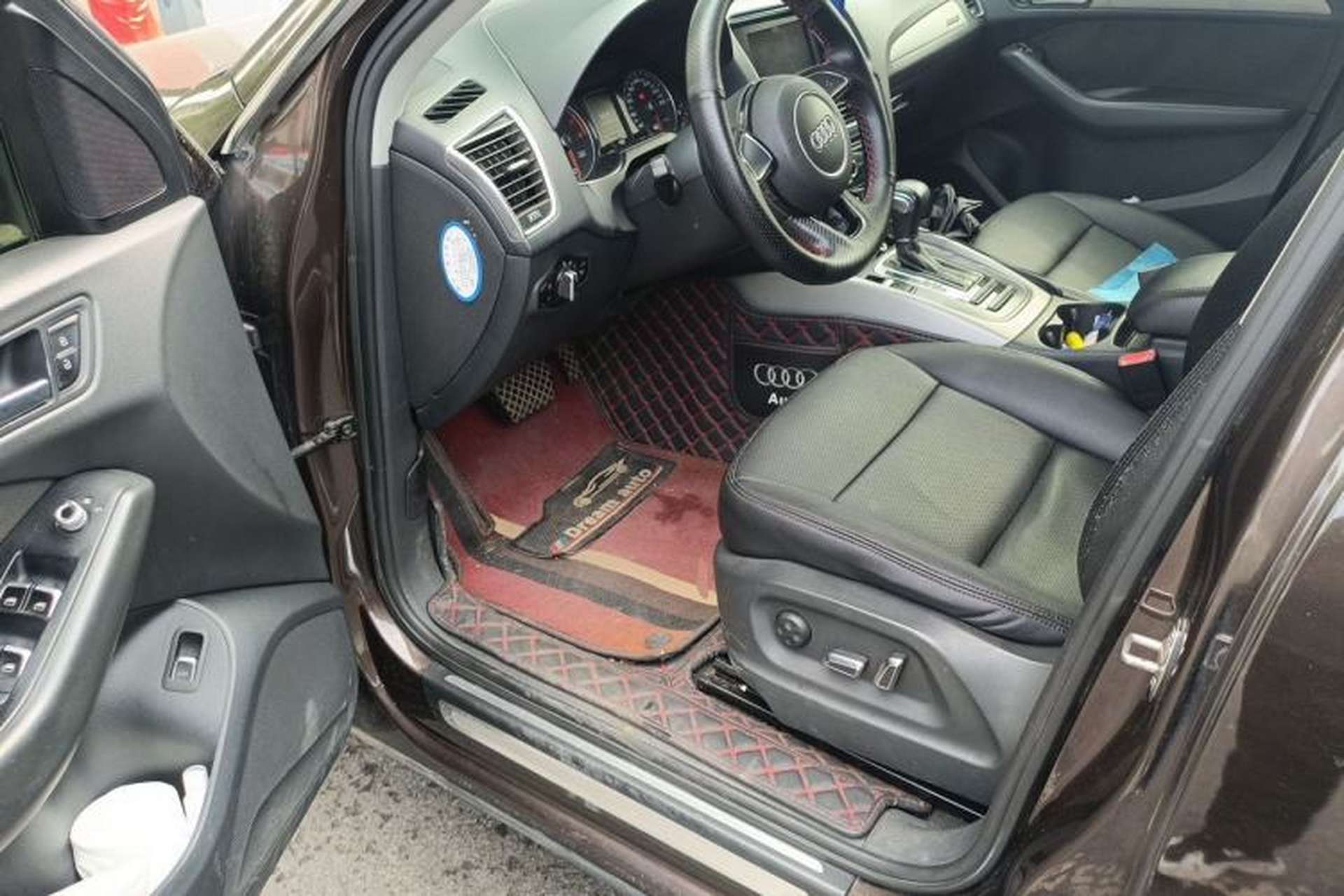 Used Audi Q5 2013 40 TFSI Ambition Driver Seat