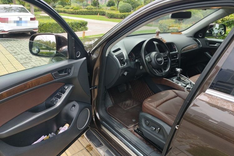 Used Audi Q5 2013 40 TFSI Comfort Edition Driver Seat