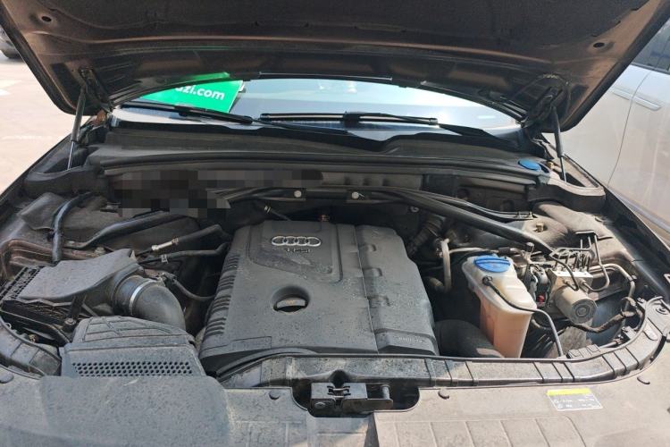 Used Audi Q5 2013 40 TFSI Technology Edition Engine Bay