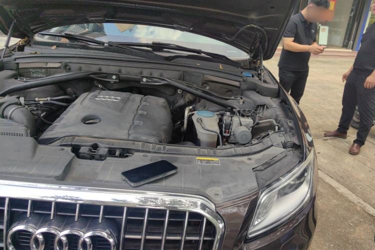Used Audi Q5 2013 40 TFSI Technology Edition Engine Bay Left