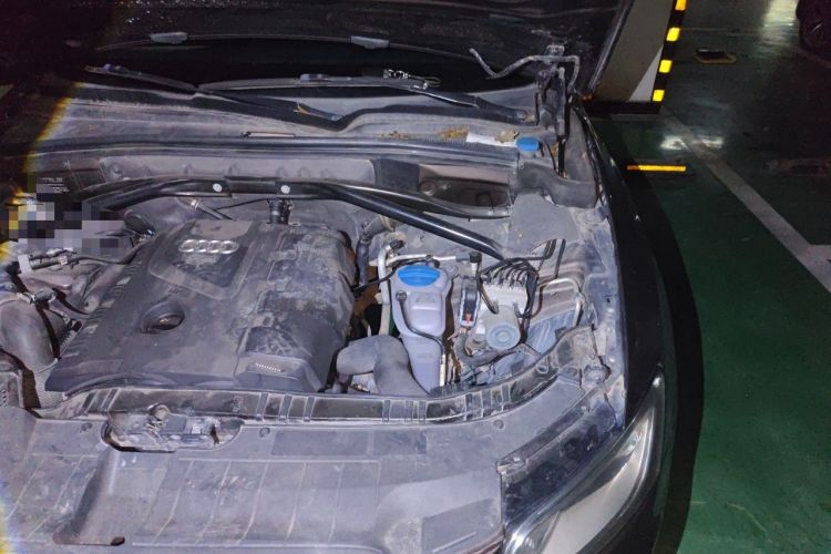 Used Audi Q5 2013 40 TFSI Technology Edition Engine Bay Left