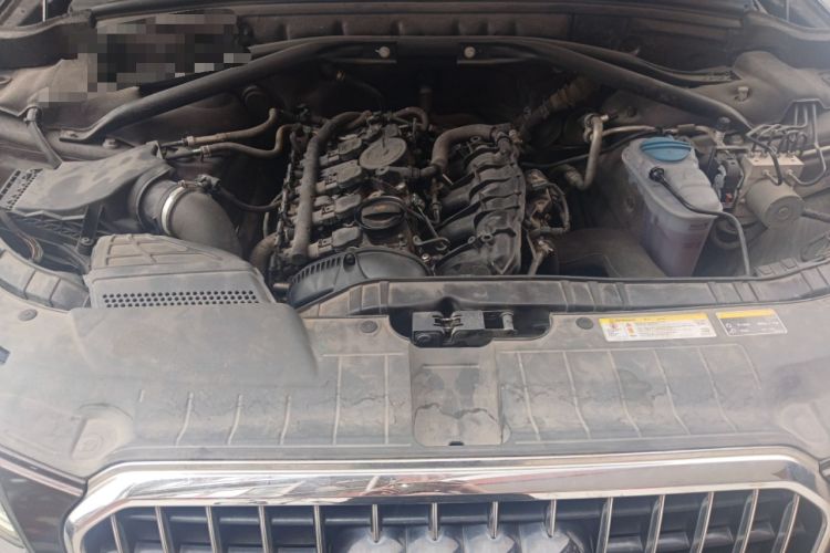 Used Audi Q5 2013 40 TFSI Technology Edition Engine Bay