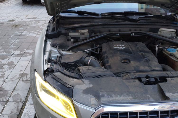 Used Audi Q5 2013 40 TFSI Comfort Edition Engine Bay Right