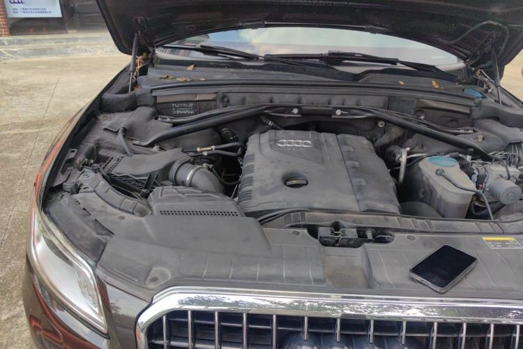 Used Audi Q5 2013 40 TFSI Technology Edition Engine Bay Right