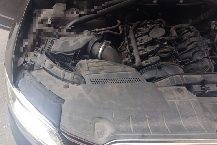 Used Audi Q5 2013 40 TFSI Technology Edition Engine Bay Right