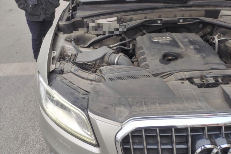 Used Audi Q5 2013 40 TFSI Comfort Edition Engine Bay Right