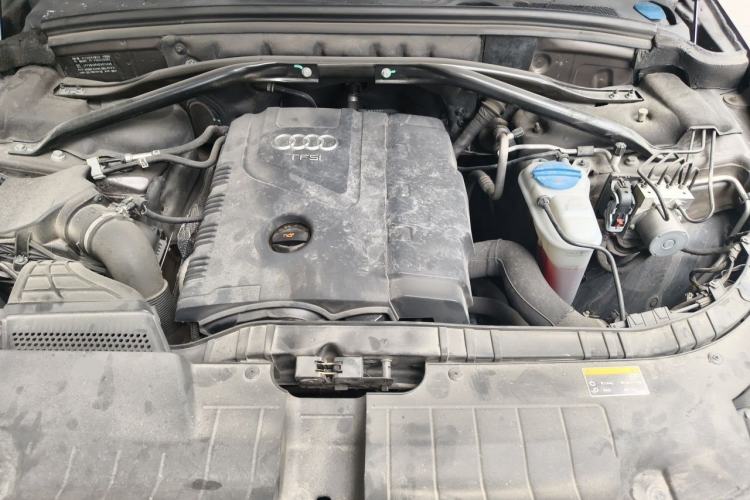 Used Audi Q5 2013 40 TFSI Technology Edition Engine Bay