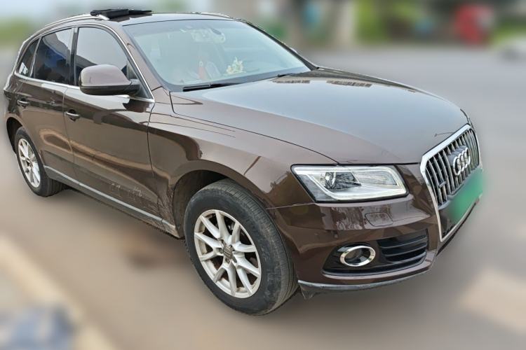 Used Audi Q5 2013 40 TFSI Ambition Front Right 45 Deg