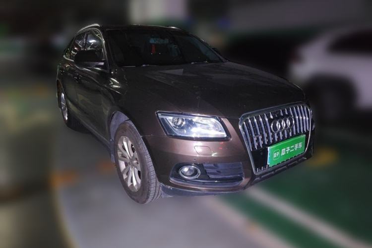 Used Audi Q5 2013 40 TFSI Technology Edition Front Right 45 Deg