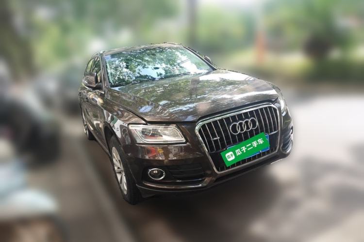 Used Audi Q5 2013 40 TFSI Technology Edition Front Right 45 Deg