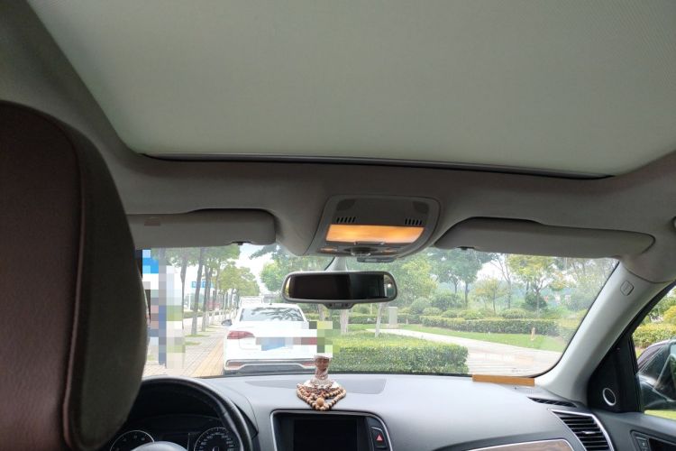 Used Audi Q5 2013 40 TFSI Comfort Edition Headliner
