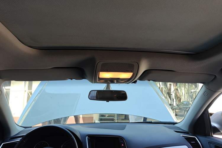 Used Audi Q5 2013 40 TFSI Technology Edition Headliner